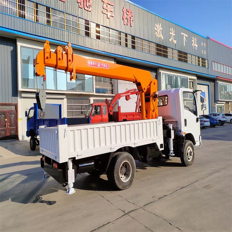 古塔区三轮随车吊定制 农用改装机自备吊中瑞长期出售